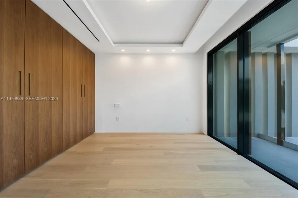2094 Prairie Ave Miami Beach, FL 33139