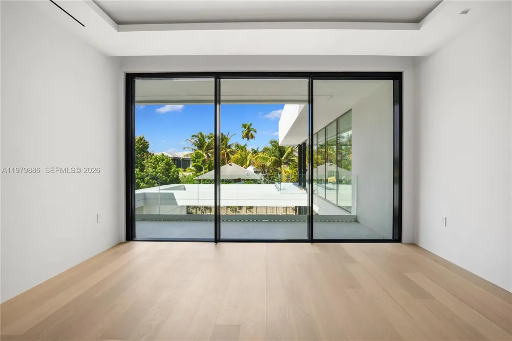 2094 Prairie Ave Miami Beach, FL 33139