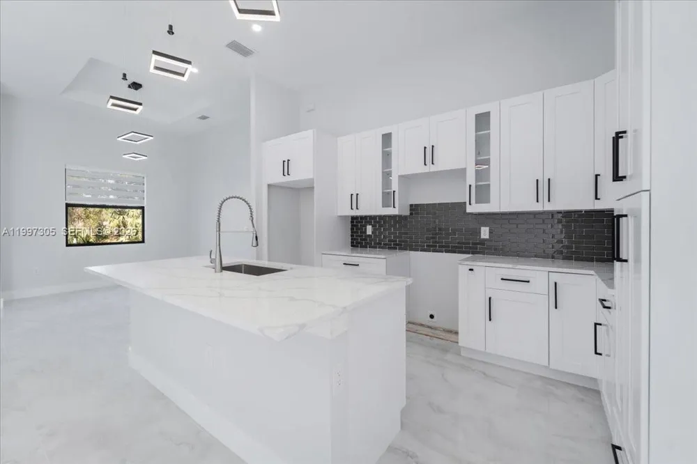 1504 E 6th Lehigh Acres, FL 33972