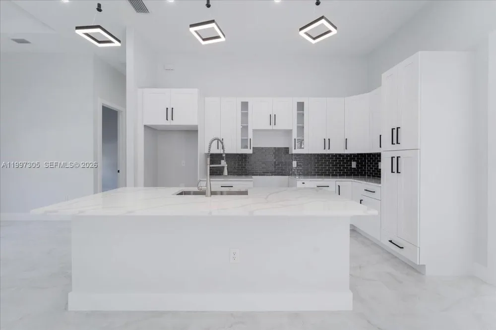 1504 E 6th Lehigh Acres, FL 33972