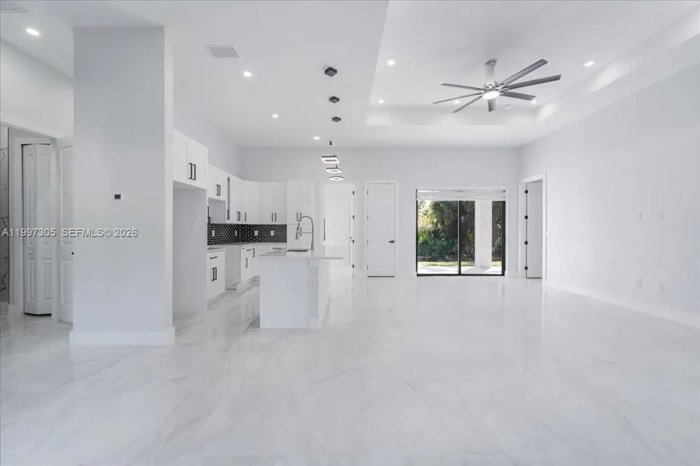 1504 E 6th Lehigh Acres, FL 33972