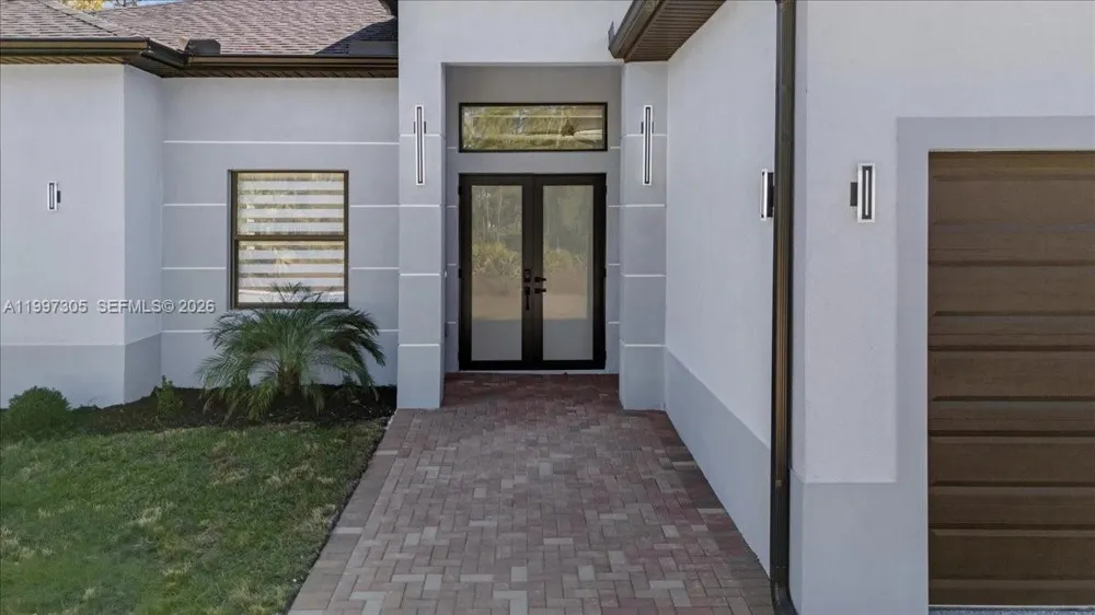 1504 E 6th Lehigh Acres, FL 33972