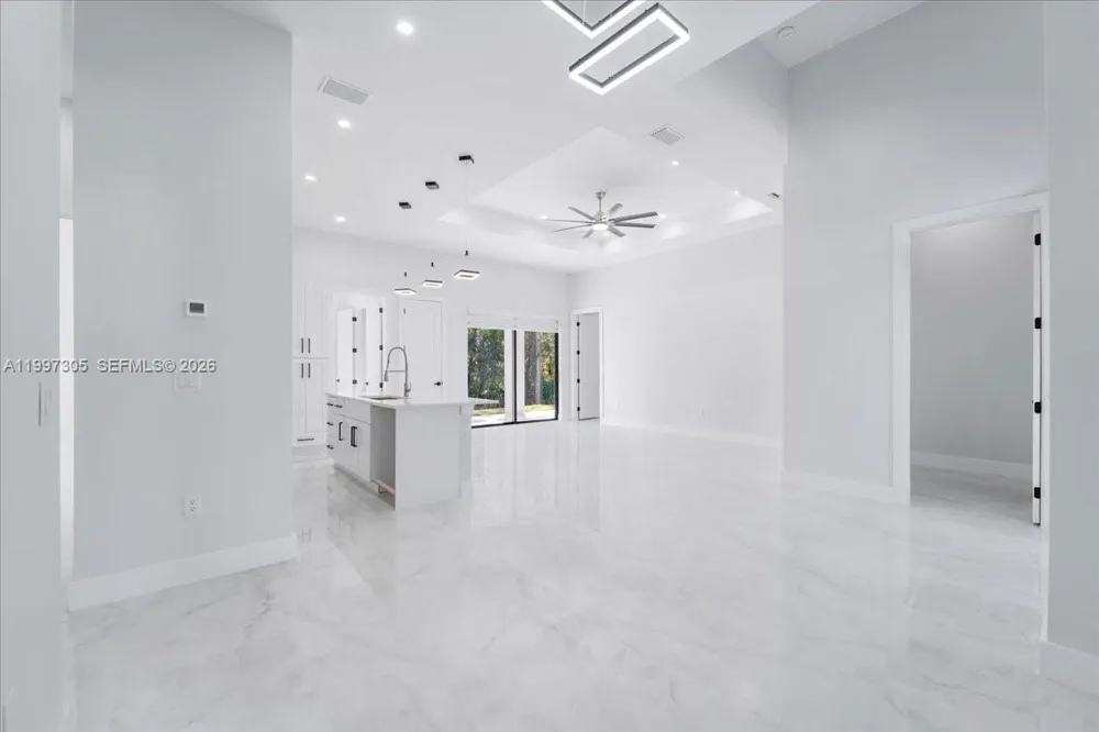1504 E 6th Lehigh Acres, FL 33972