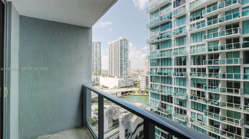 31 SE 6th St #1906 Miami, FL 33131