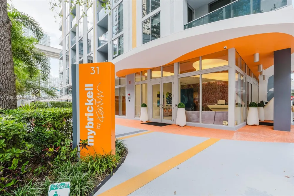 31 SE 6th St #1906 Miami, FL 33131