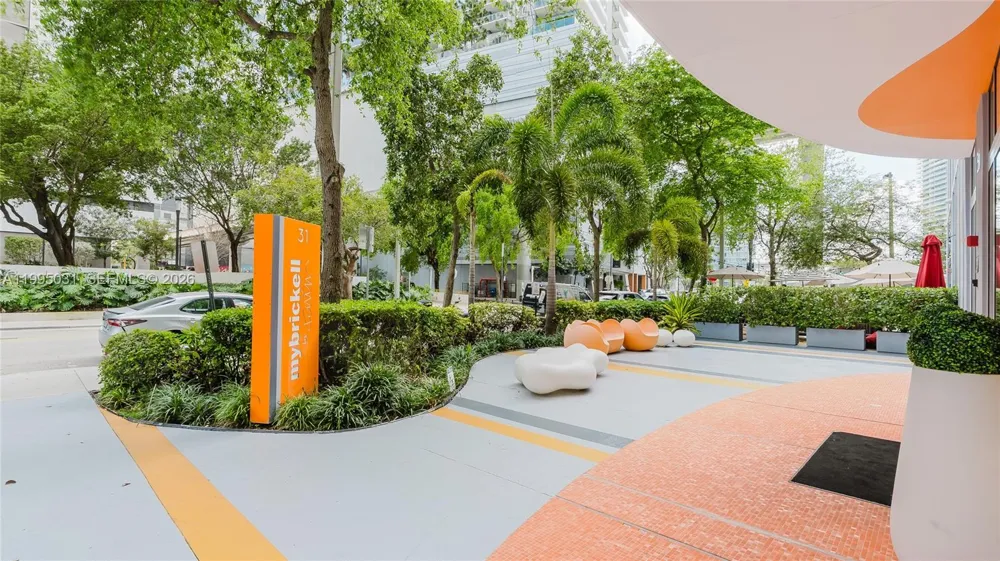 31 SE 6th St #1906 Miami, FL 33131