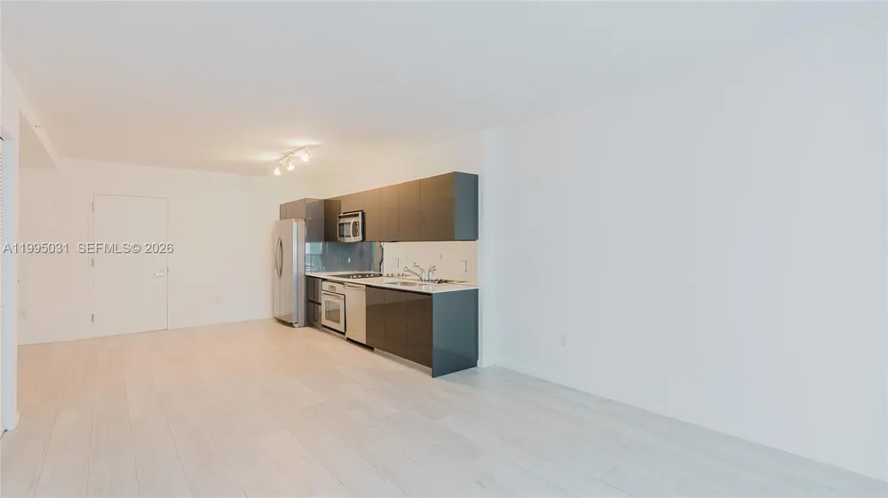 31 SE 6th St #1906 Miami, FL 33131