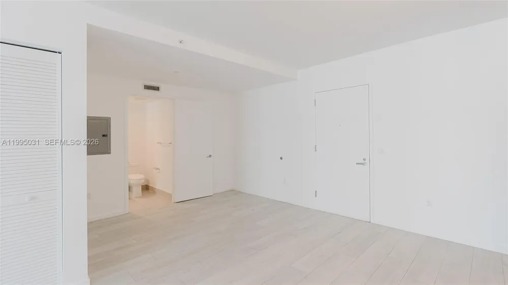 31 SE 6th St #1906 Miami, FL 33131