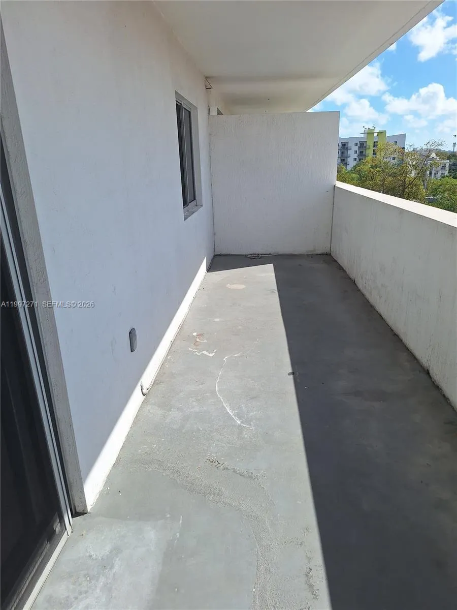 36 NW 6th Ave #504 Miami, FL 33128