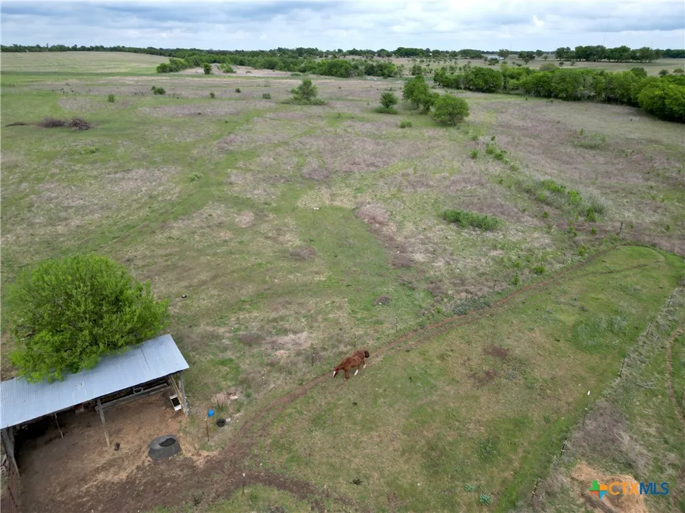 1998 W Hillyard Road Moody, TX 76557