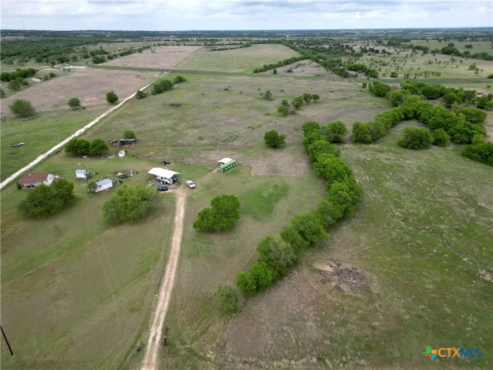 1998 W Hillyard Road Moody, TX 76557