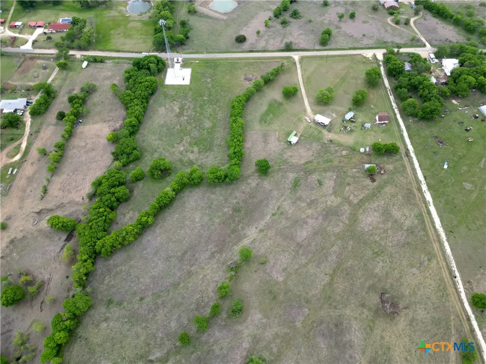 1998 W Hillyard Road Moody, TX 76557