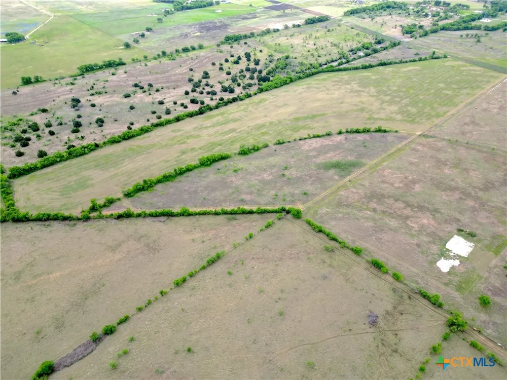 1998 W Hillyard Road Moody, TX 76557