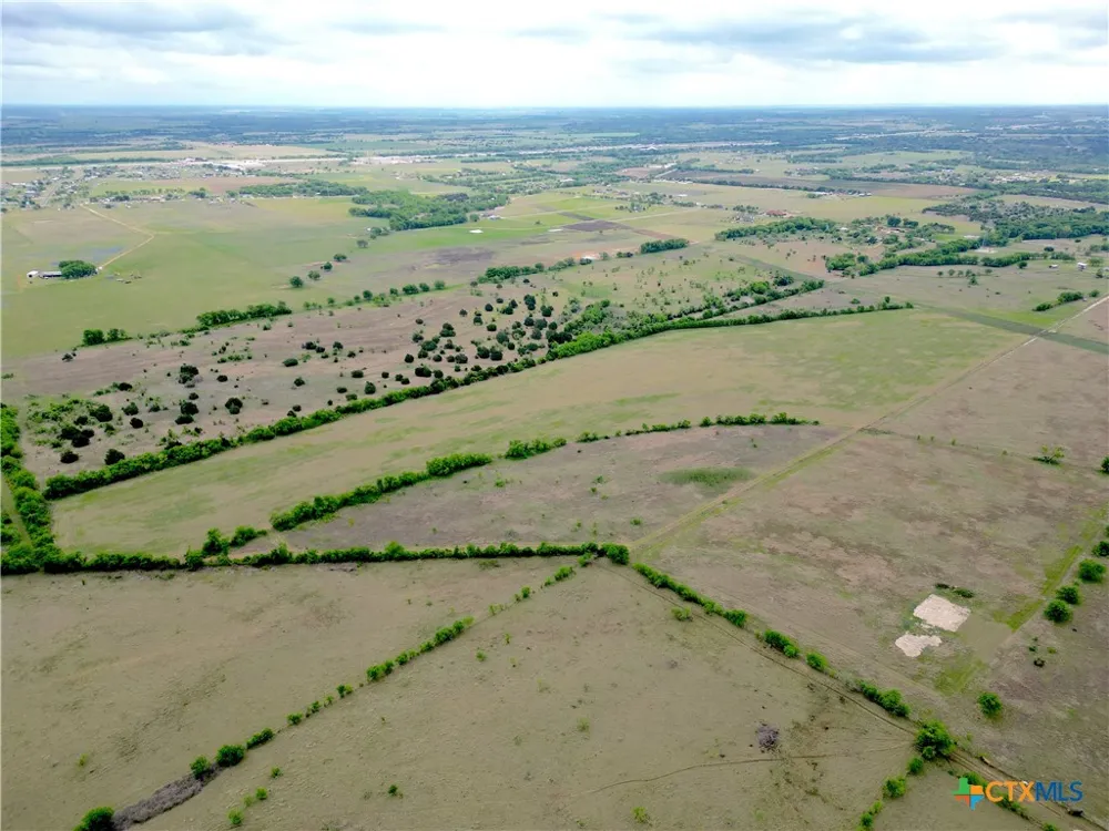1998 W Hillyard Road Moody, TX 76557