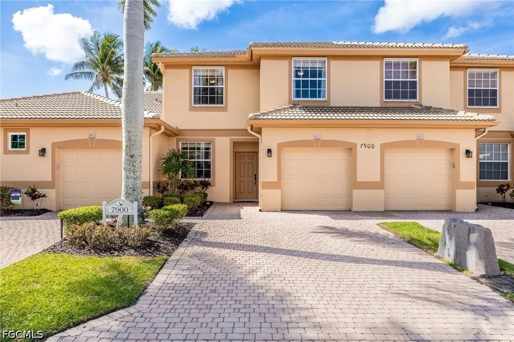 Lake Sawgrass Loop #4612 Fort Myers, FL 33907
