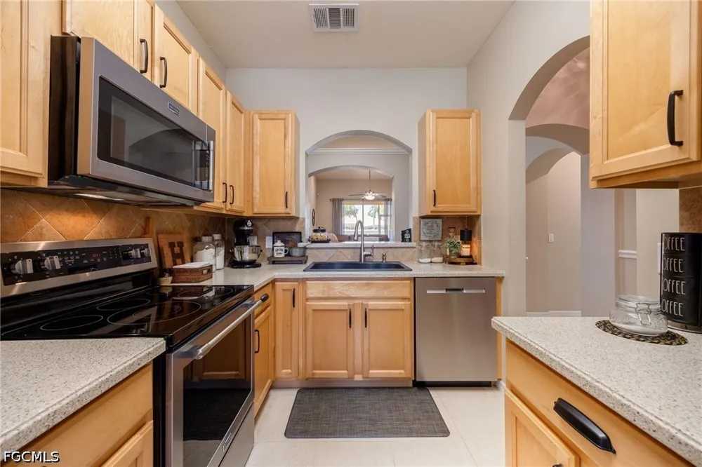 Lake Sawgrass Loop #4612 Fort Myers, FL 33907