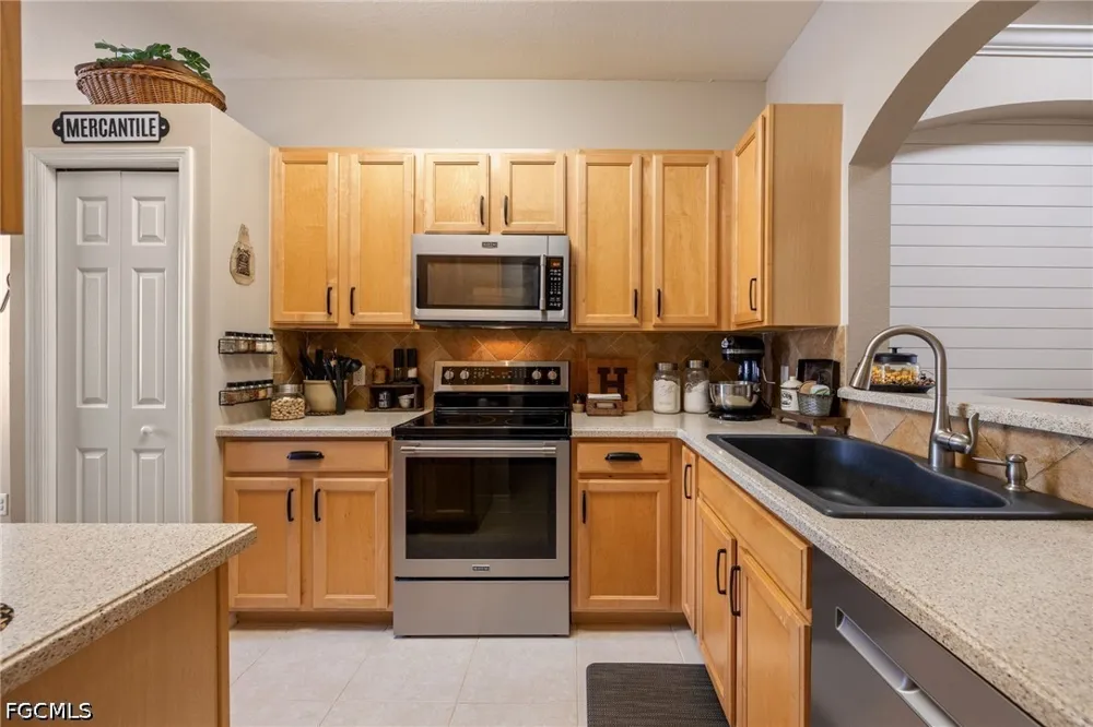 Lake Sawgrass Loop #4612 Fort Myers, FL 33907