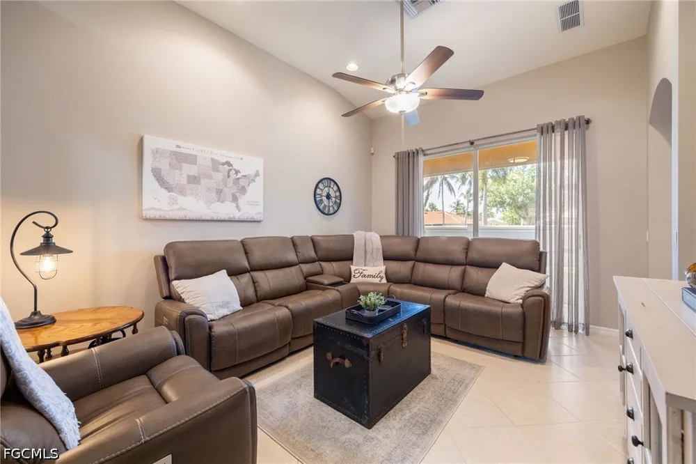 Lake Sawgrass Loop #4612 Fort Myers, FL 33907