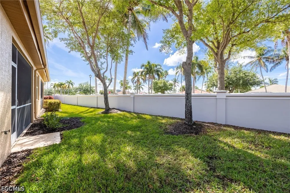 Lake Sawgrass Loop #4612 Fort Myers, FL 33907