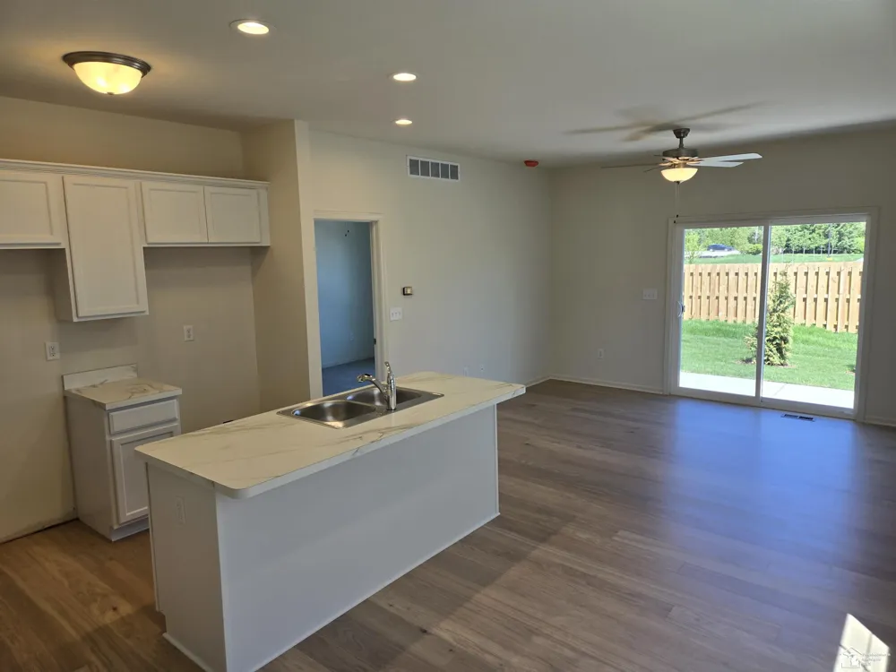 807 Plum Vlg Drive #57 Monroe, MI 48161