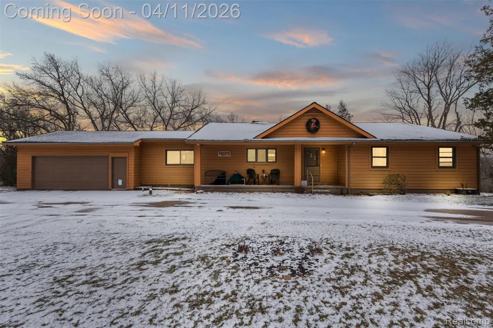 9130 Bayfield Lane Green Oak Township, MI 48116
