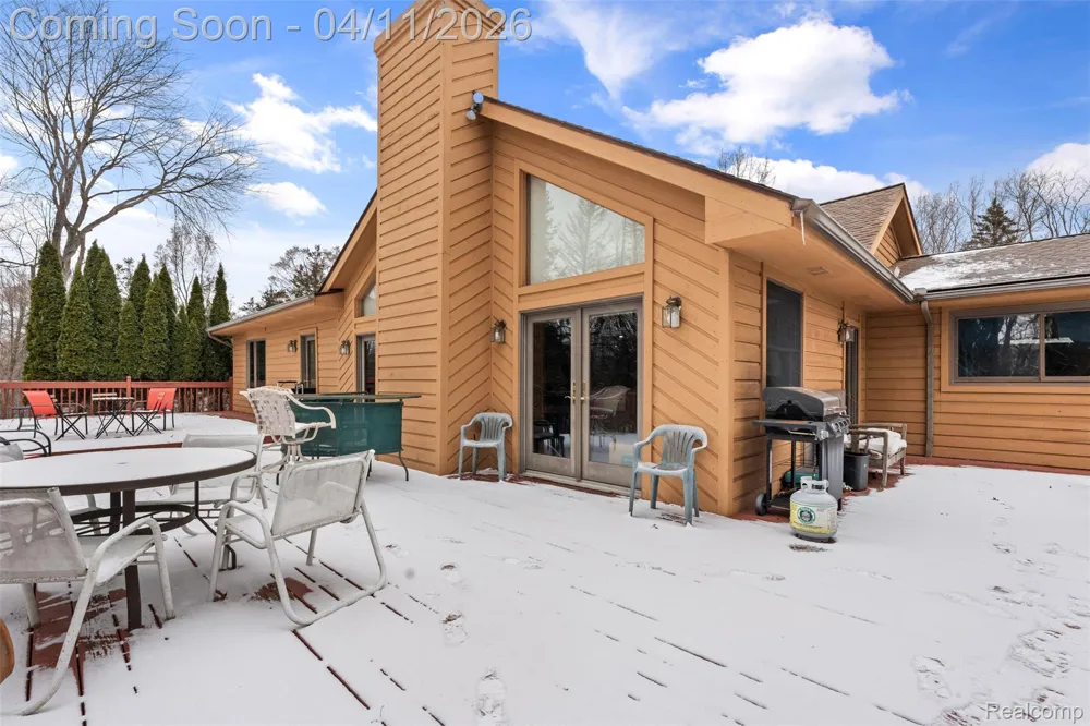 9130 Bayfield Lane Green Oak Township, MI 48116