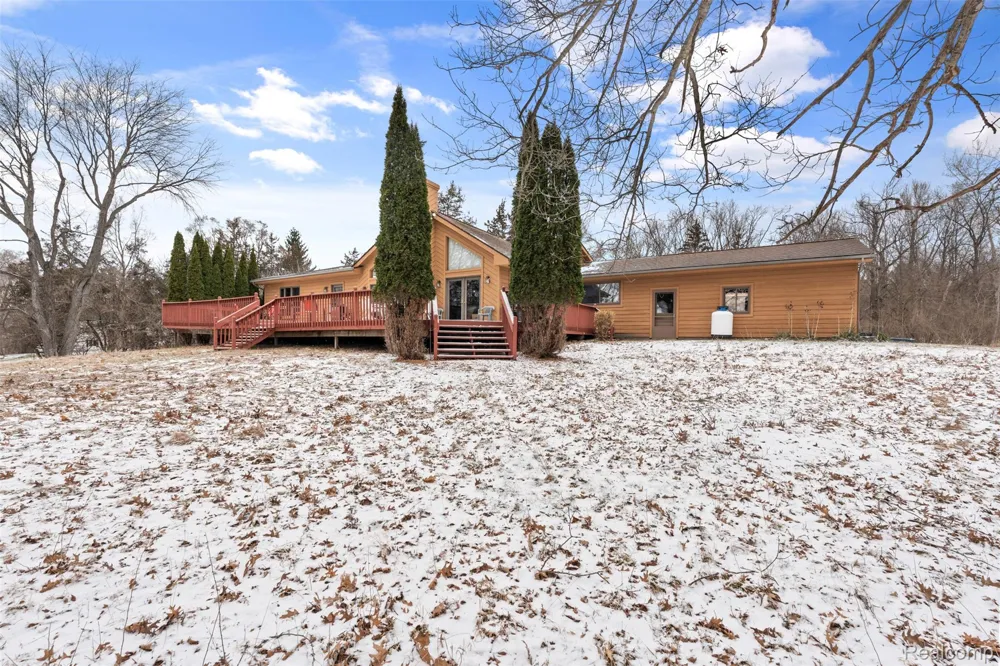 9130 Bayfield Lane Green Oak Township, MI 48116