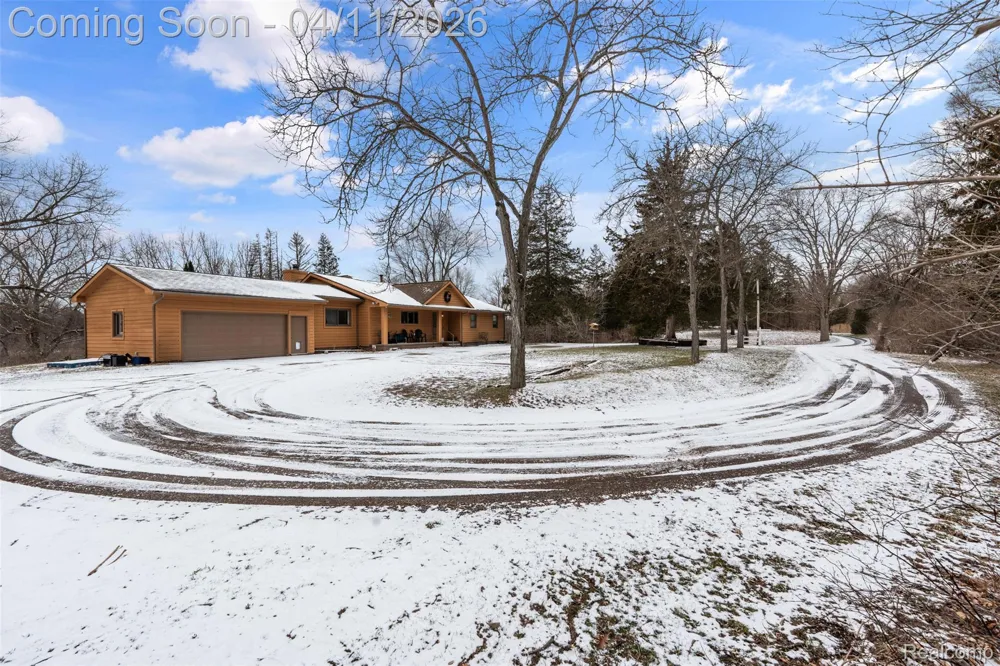 9130 Bayfield Lane Green Oak Township, MI 48116