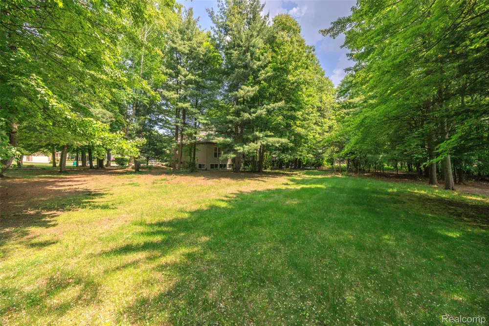 3409 Ancient Drive Port Huron Charter Township, MI 48060