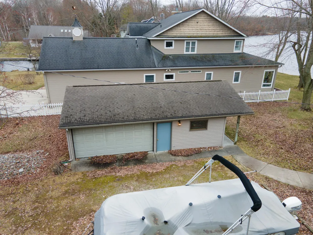 9471 Peninsula Drive Morton Township, MI 49332