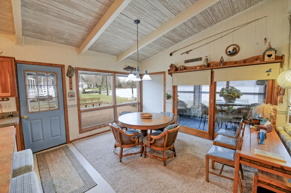 9471 Peninsula Drive Morton Township, MI 49332