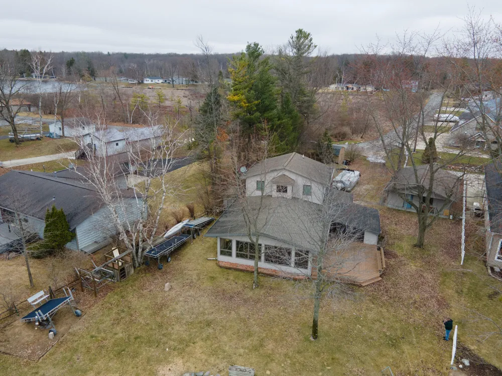 9471 Peninsula Drive Morton Township, MI 49332