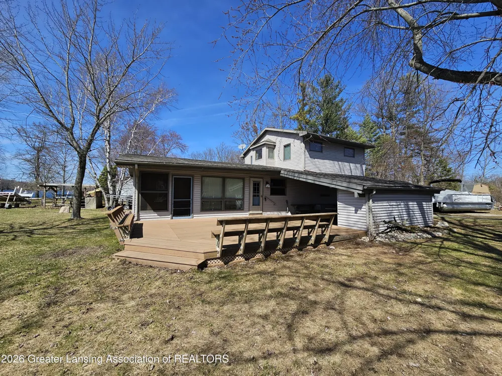 9471 Peninsula Drive Morton Township, MI 49332