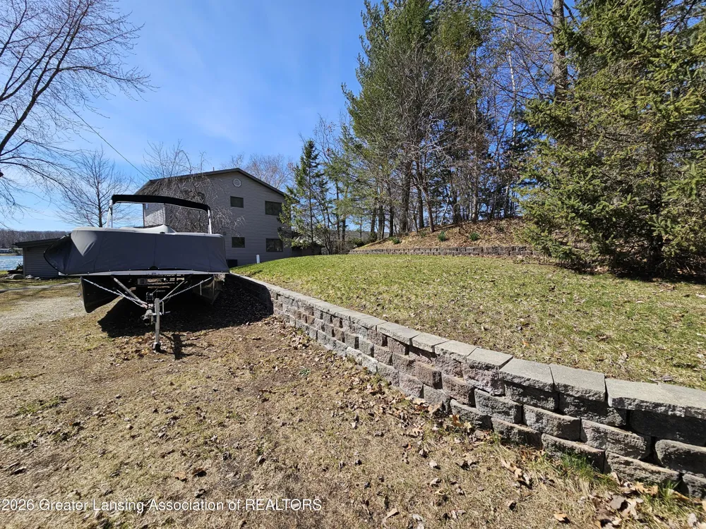 9471 Peninsula Drive Morton Township, MI 49332