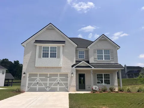 438 Lakeview Way
