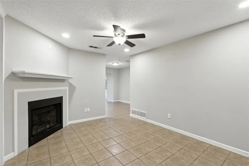 4103 Koala Drive Killeen, TX 76543