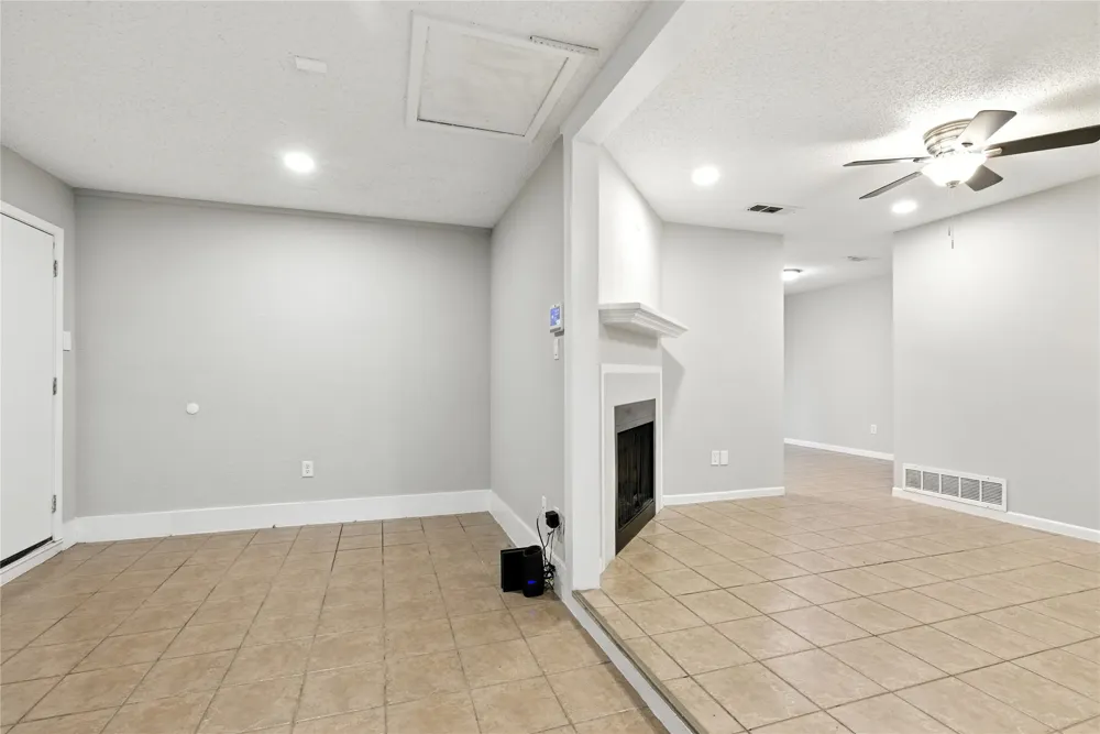 4103 Koala Drive Killeen, TX 76543