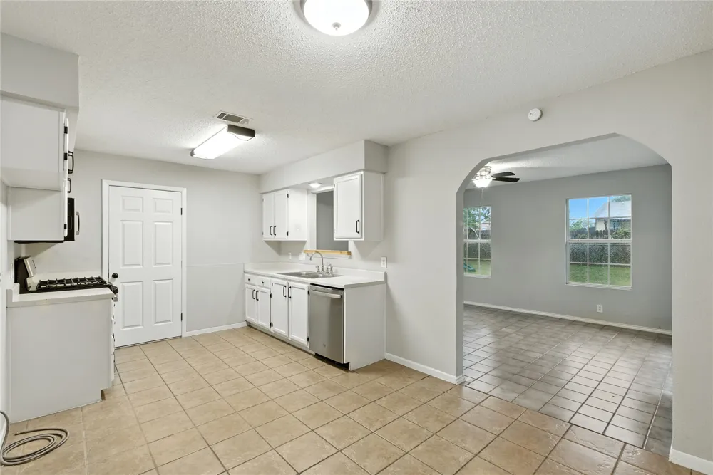 4103 Koala Drive Killeen, TX 76543