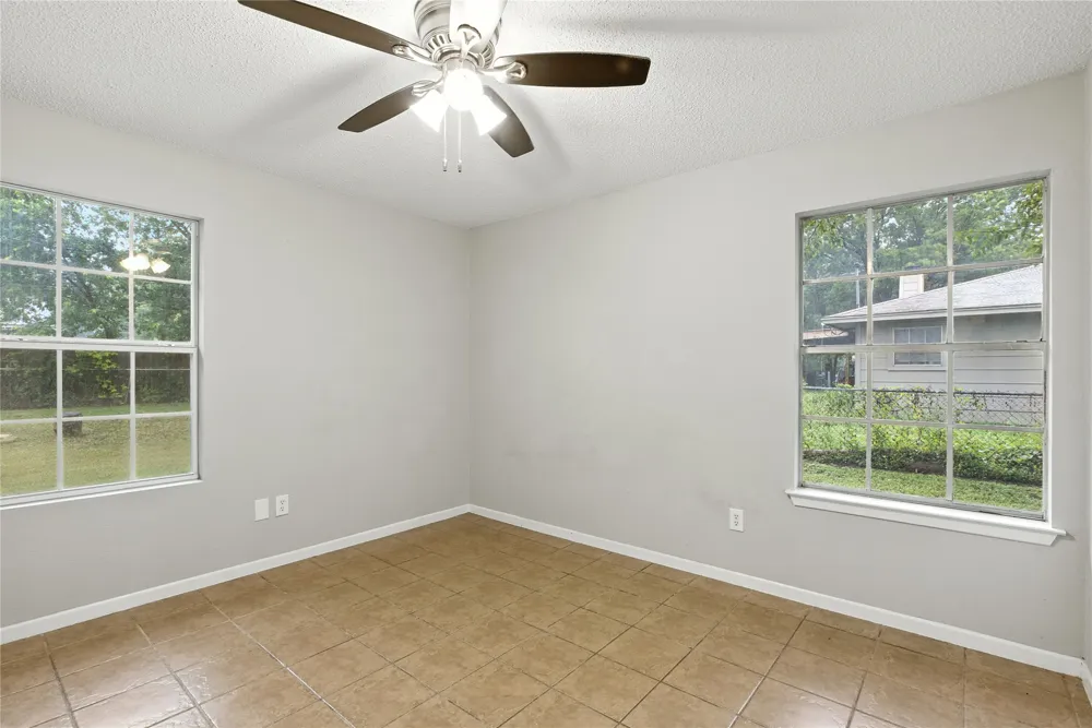4103 Koala Drive Killeen, TX 76543
