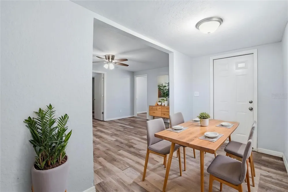 2717 13TH AVENUE S St Petersburg, FL 33712