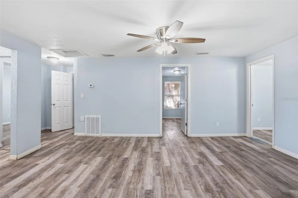 2717 13TH AVENUE S St Petersburg, FL 33712