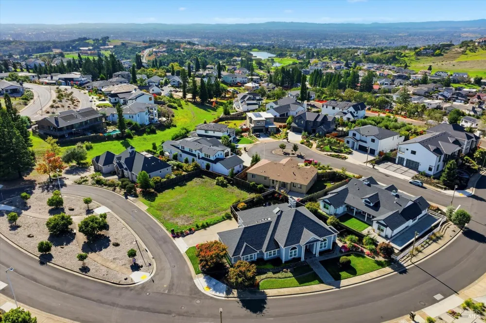 3639 Turnberry Circle Santa Rosa, CA 95403