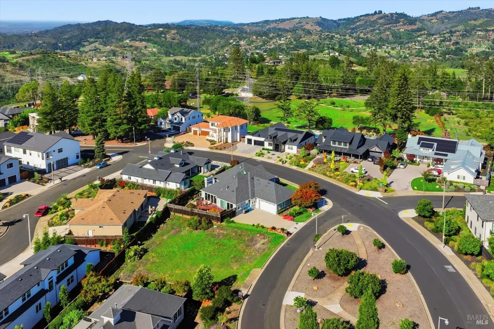 3639 Turnberry Circle Santa Rosa, CA 95403