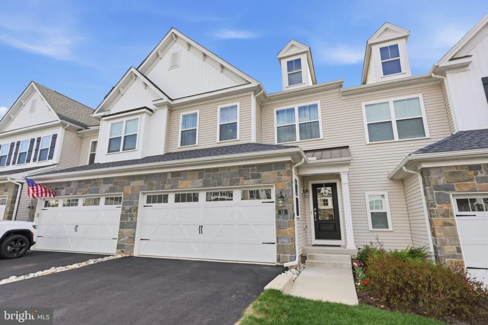12 SPRING MILL ROAD Ivyland, PA 18974