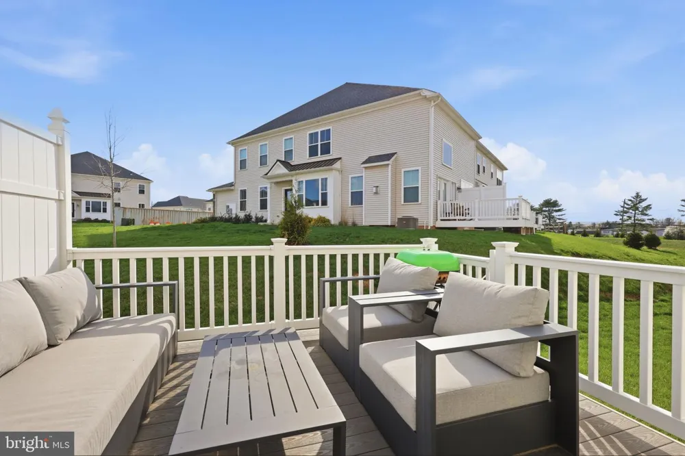 12 SPRING MILL ROAD Ivyland, PA 18974