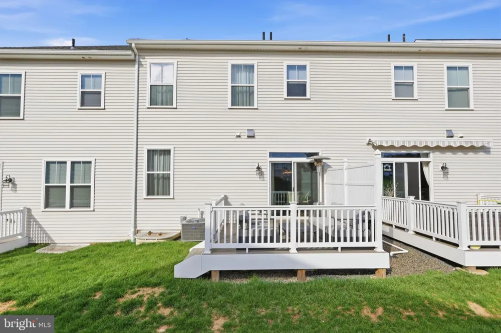 12 SPRING MILL ROAD Ivyland, PA 18974