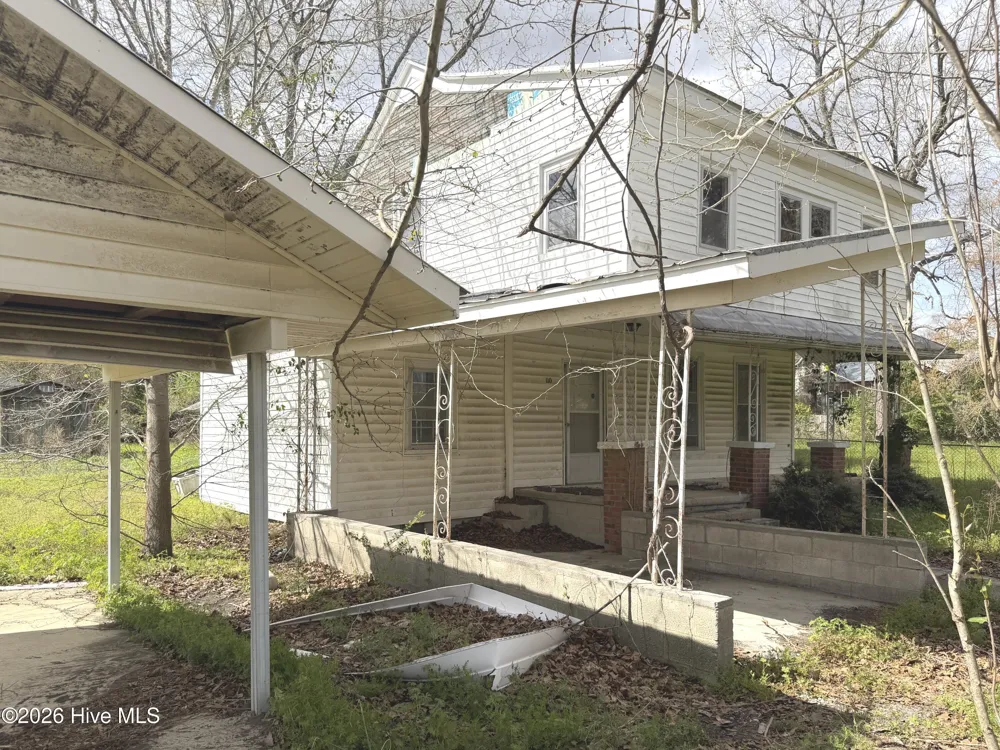 110 Hudson Street Pollocksville, NC 28573