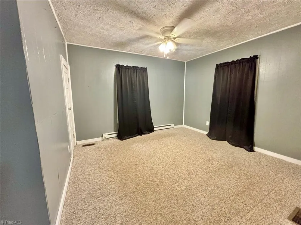 1072 Grassy Knob Road Pilot Mountain, NC 27041