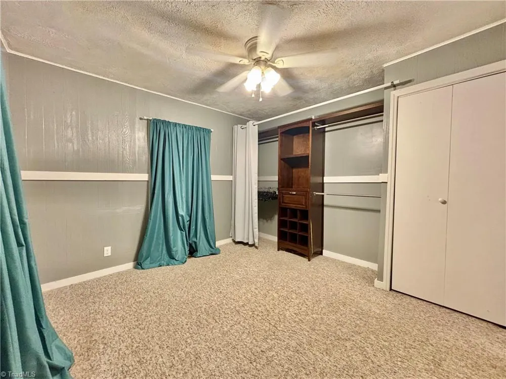 1072 Grassy Knob Road Pilot Mountain, NC 27041