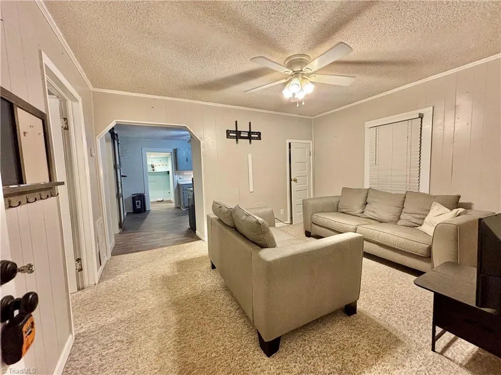 1072 Grassy Knob Road Pilot Mountain, NC 27041